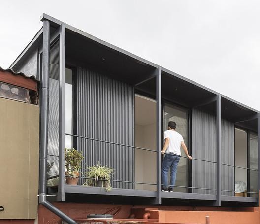 Casas de metal en Argentina: proyectos con revestimiento exterior de chapa  | Plataforma Arquitectura